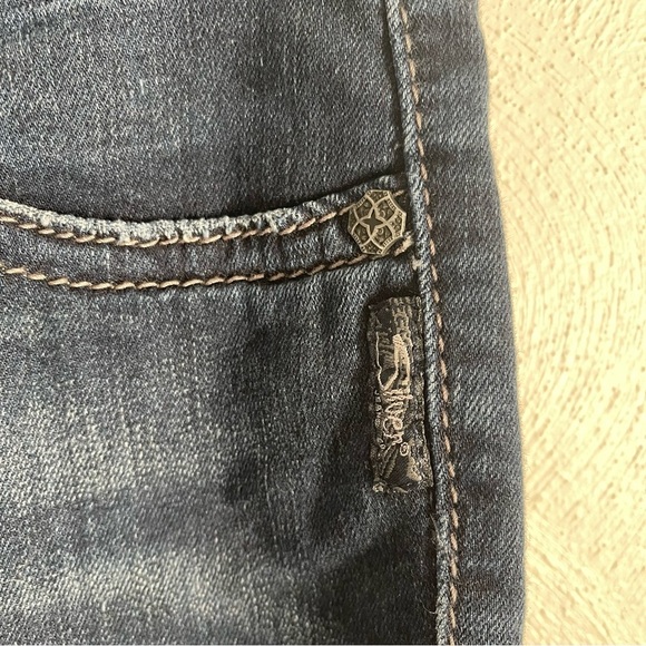 Silver Jeans Suki women’s mid Bermuda Shorts size 30/length 11 super stretch - Picture 5 of 12
